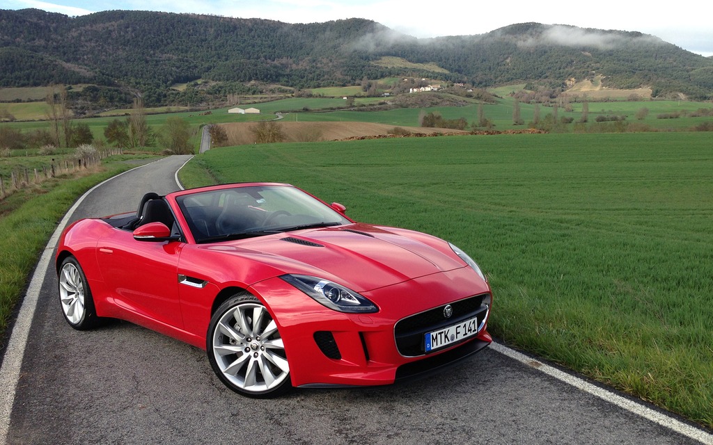  The Jaguar F-Type in the Navarrese countryside