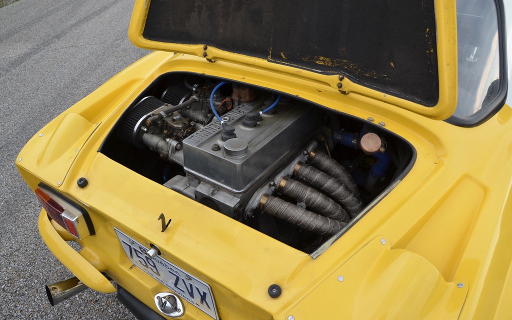 Ce quatre cylindres Renault de 1,8 litre développe 190 chevaux.