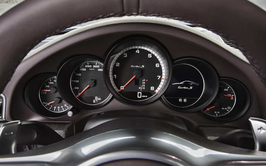 Porsche 911 Turbo S 2014