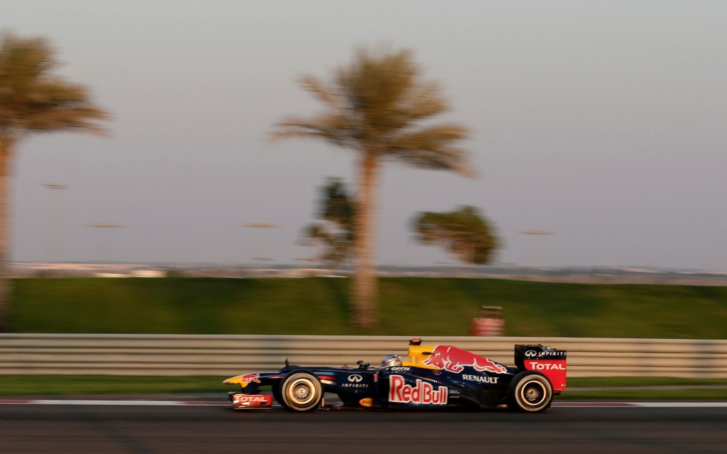Sebastian Vettel roule à Abu Dhabi