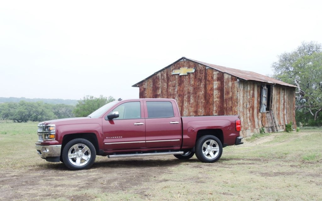 Une combinaison naturelle: un ranch au Texas et une camionnette.