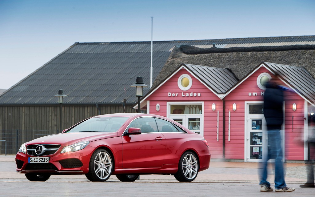 Mercedes-Benz Classe E Coupé 2014 sur l'île de Sylt en Allemagne