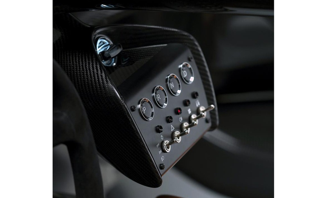 Aston Martin CC100 Speedster Concept 