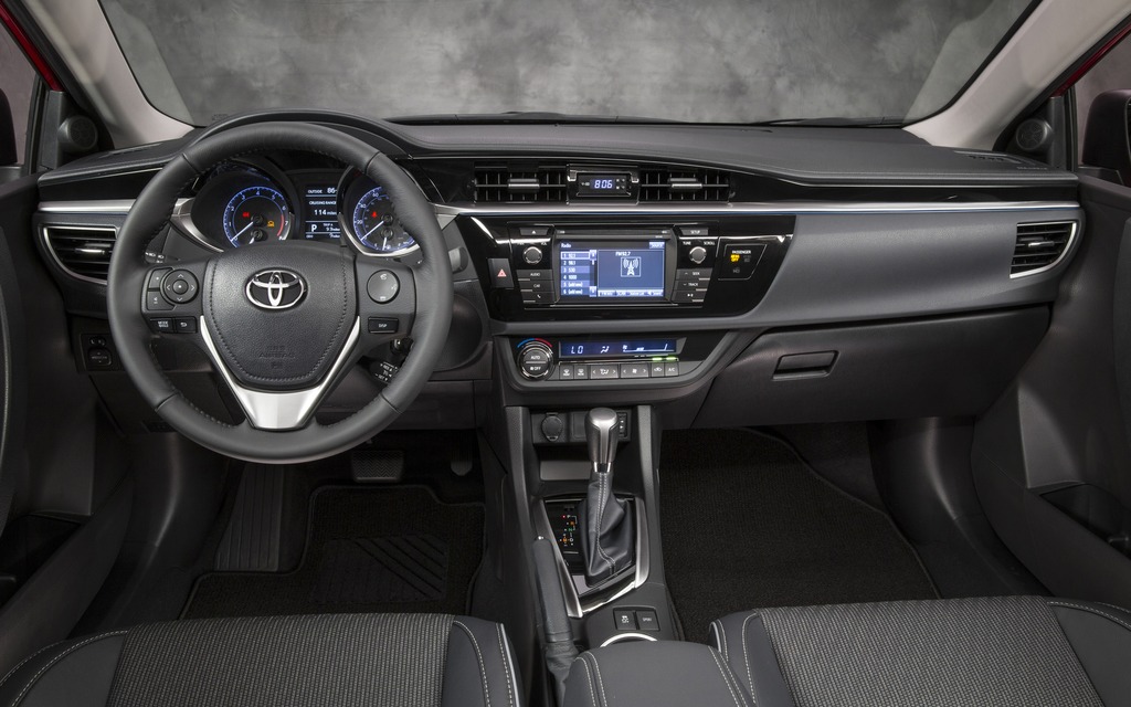 Intérieur de la Toyota Corolla 2014 