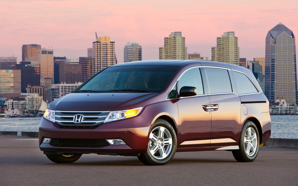 Honda Odyssey: This family minivan is superb – and huge!