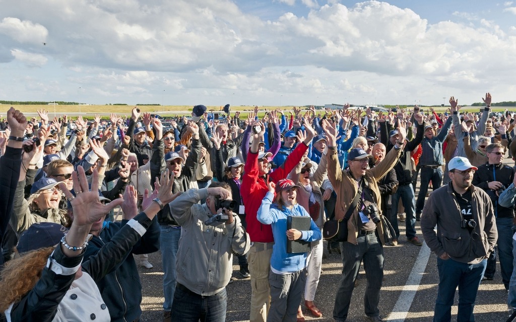 Mazda MX-5 parade sets new world record 