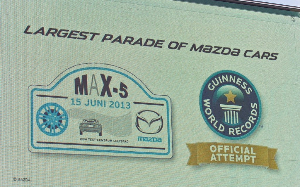 Mazda MX-5 parade sets new world record 