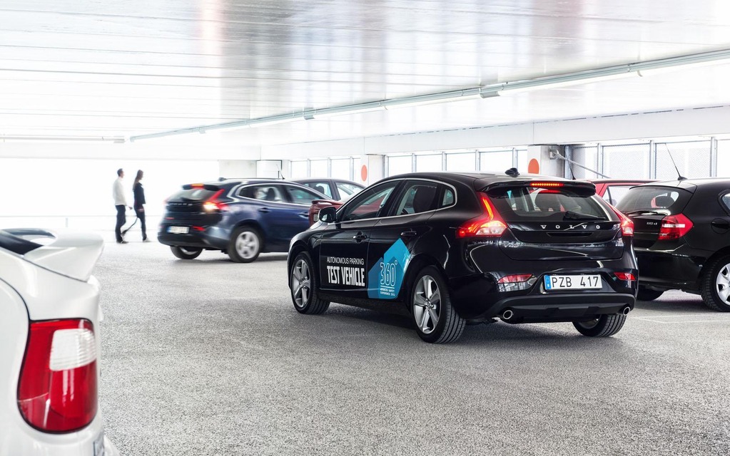 Volvo V40 Autonomous Parking Concept