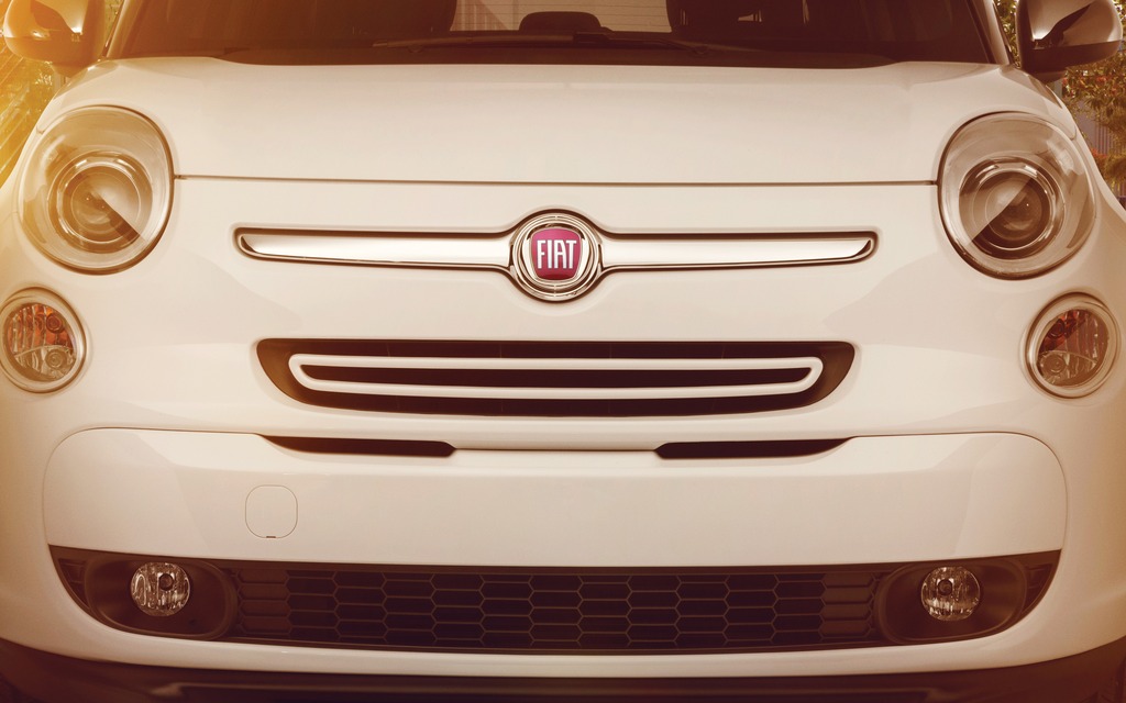  The front of the basic Fiat 500L.