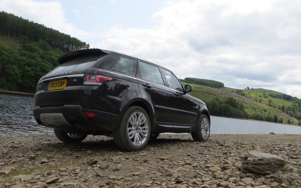 2014 Land Rover Range Rover Sport.