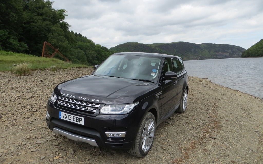 2014 Land Rover Range Rover Sport.