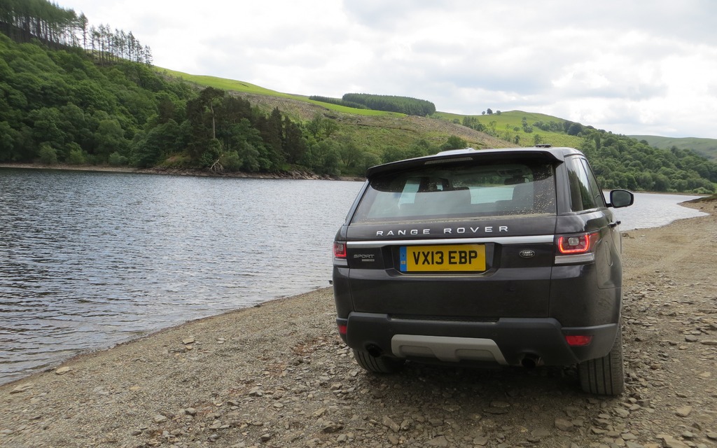 2014 Land Rover Range Rover Sport.