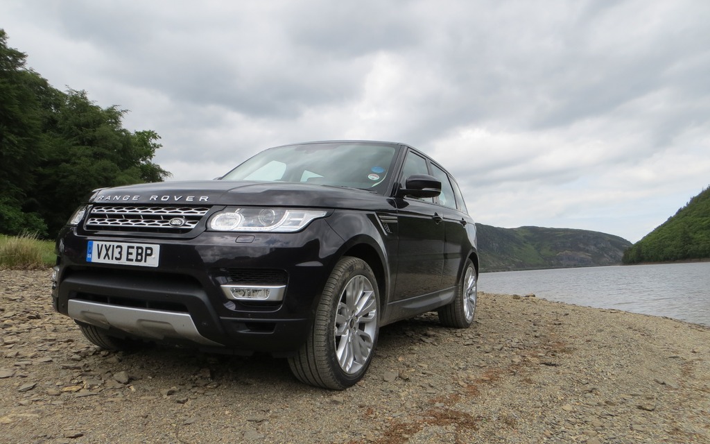 Vrijgevigheid Soeverein maak een foto Land Rover Range Rover Sport 2014 : missile tout-terrain - Guide Auto