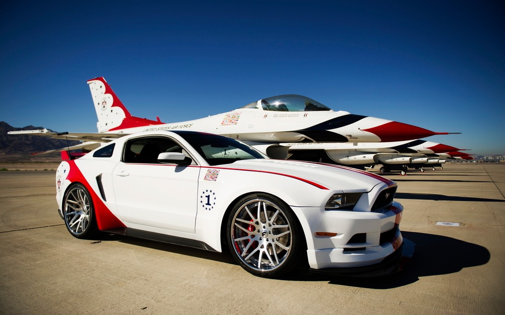 Ford Mustang U.S. Air Force Thunderbirds Edition