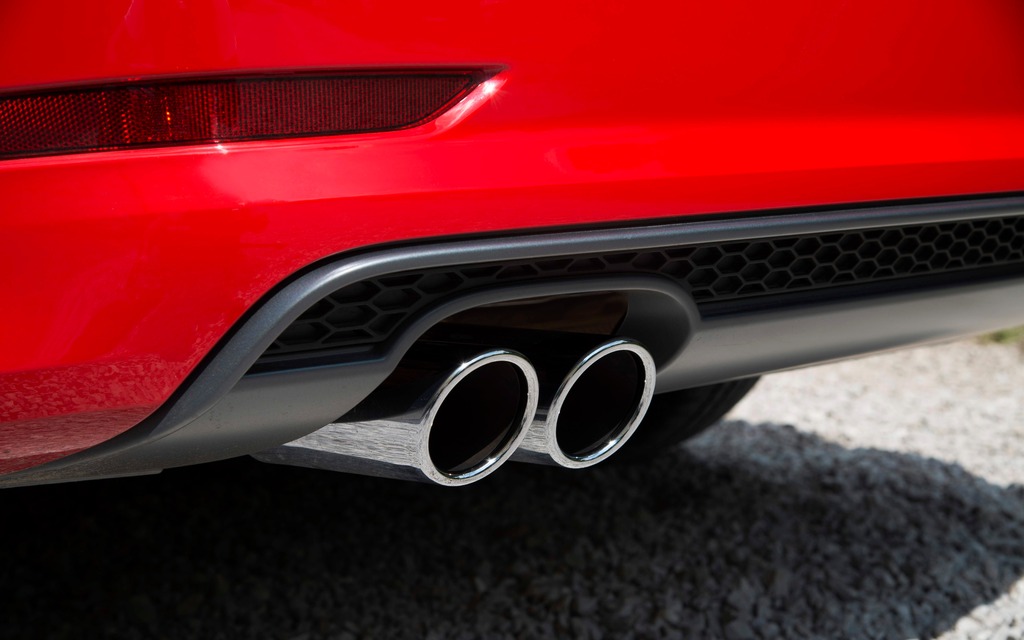 2015 A3 2015 - Dual exhaust