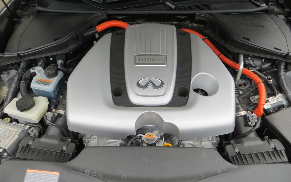 2013 Infiniti M Hybrid.