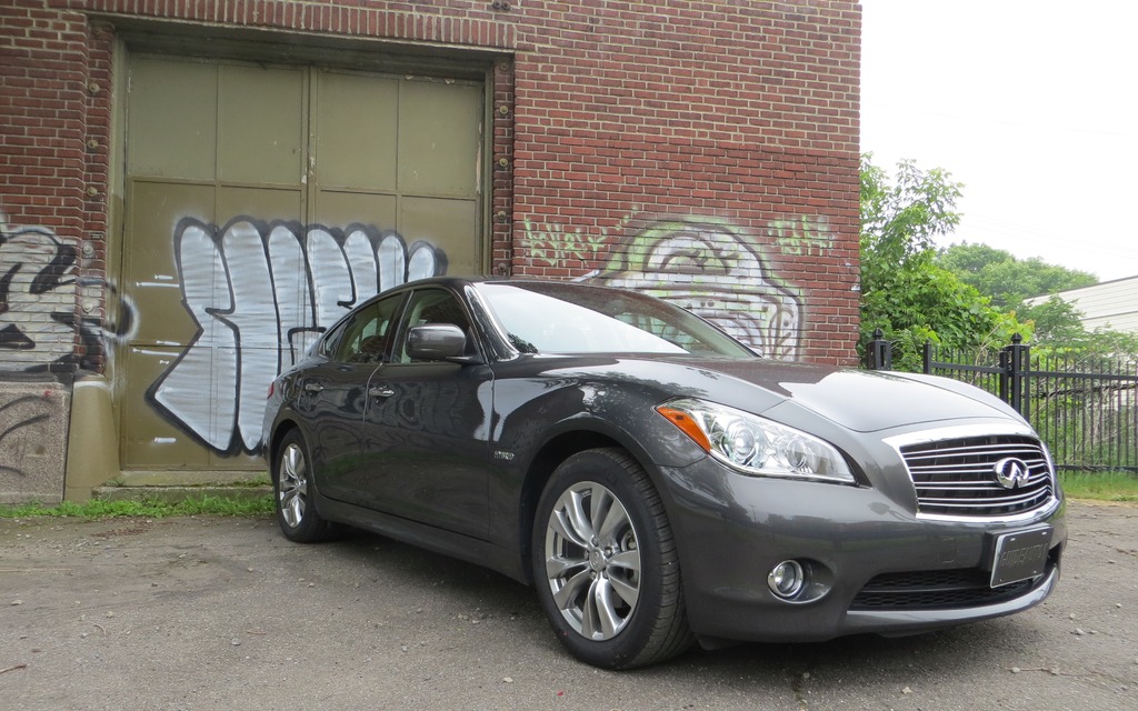 2013 Infiniti M Hybrid.