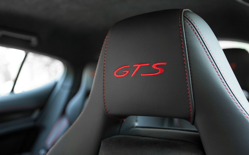 Porsche Panamera GTS 2014 - Sièges Sport