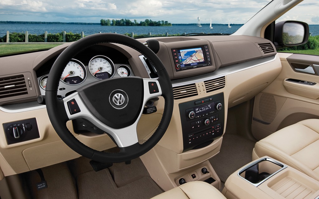 Volkswagen Routan 2014