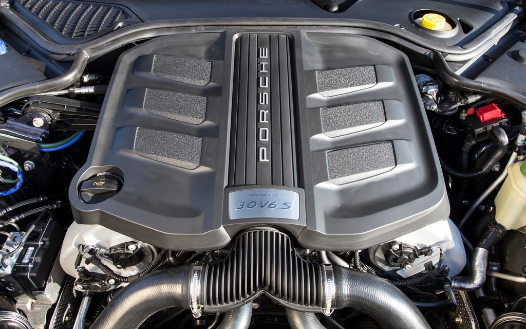 2014 Porsche Panamera 4S Executive - Twin-turbo V6 engine