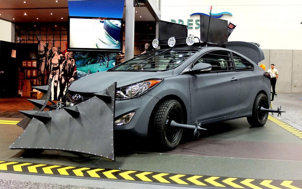Hyundai Elantra Coupe Zombie Survival Machine (2012)