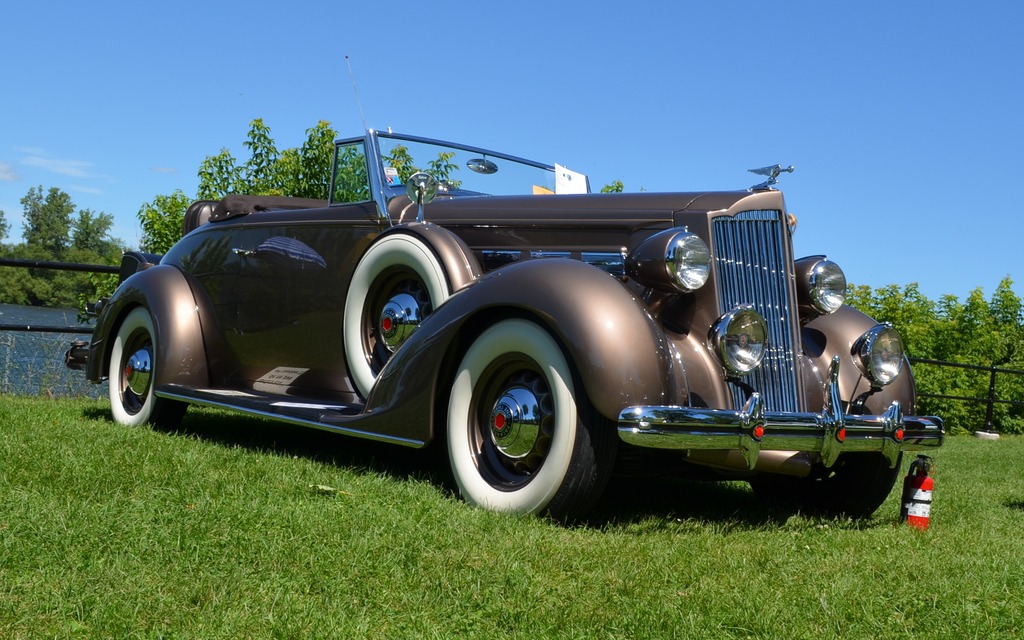Le coup de coeur de bien des gens... Packard 120C 1937 d'Edgar Godin