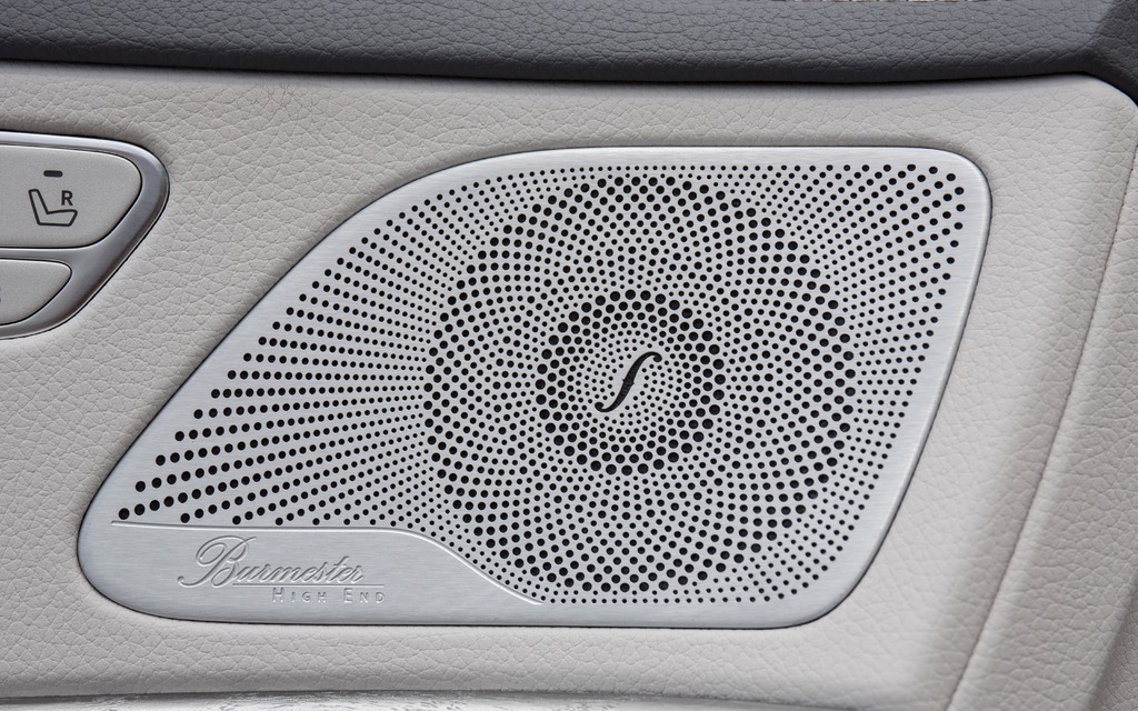 Mercedes-Benz Classe S 2014 - Chaîne audio Burmester livrable en option