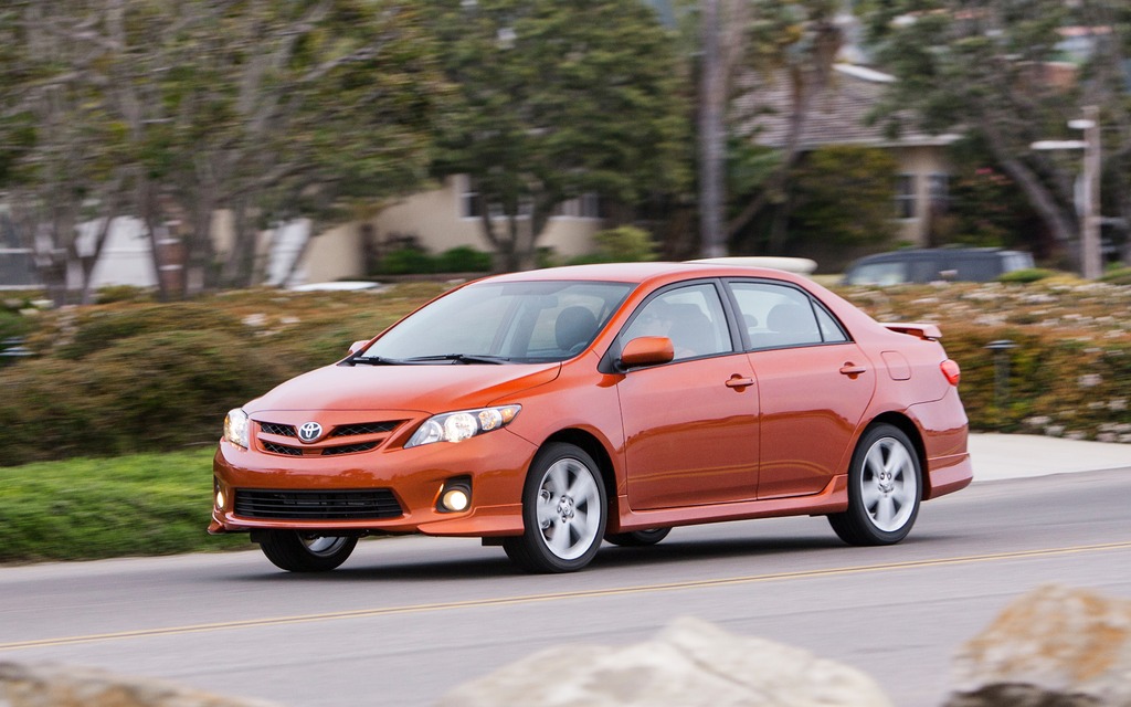 3 Toyota Corolla (21 969 sales)