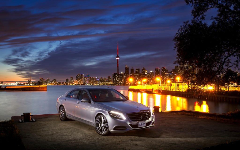 2014 Mercedes-Benz S-Class - The Toronto skyline at night.