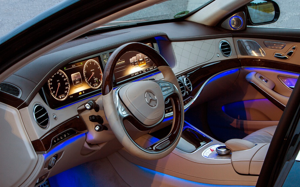 2014 Mercedes-Benz S-Class - Two-spoke multifunction steering wheel.