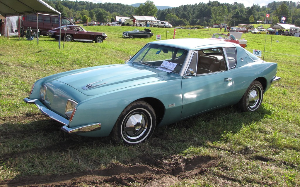 1964 Studebaker Avanti (Owner: Ray and Julie)