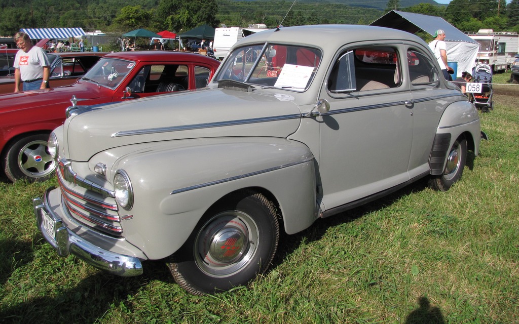 1946 Ford Super DLX Coupe (Owner: Richard Sherman)
