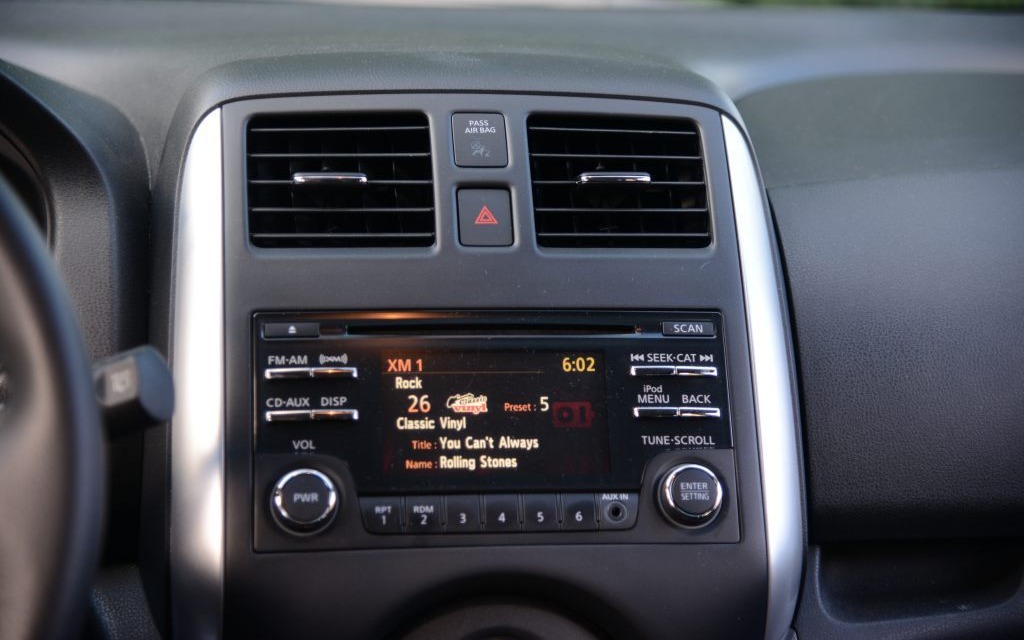  The Versa Note’s radio is blissfully simple.