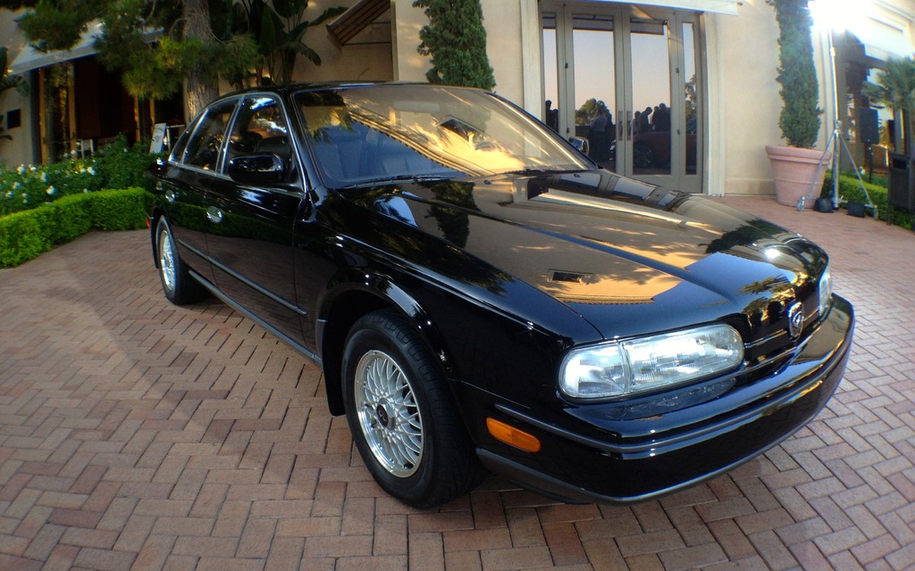 Infiniti Q45t de première génération à l'évènement Nissan 360