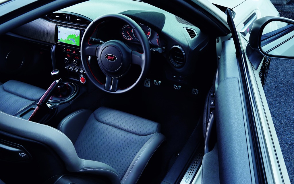 Subaru BRZ tS avec ensemble GT