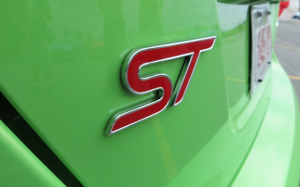 La Fiesta ST boucle le 0 à 100 km/h en un peu moins que 7 secondes.