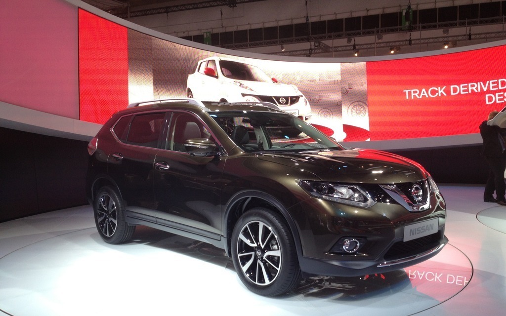 Nissan Rogue at the 2013 Frankfurt Motor Show