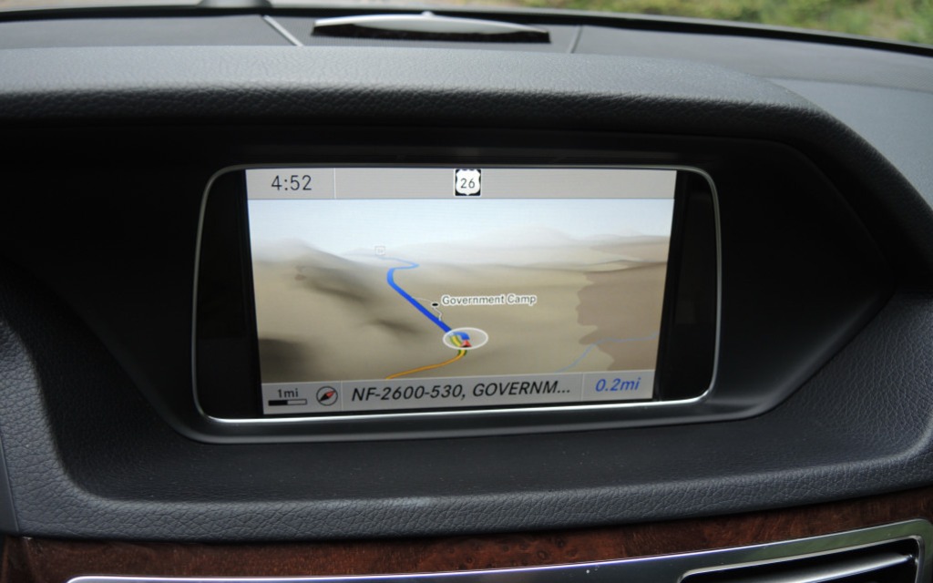  The navigation screen offers a very efficient display.
