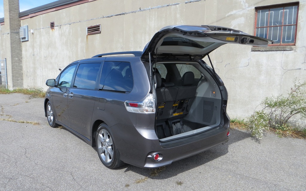 The 2013 Toyota Sienna SE.