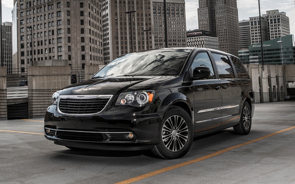Chrysler Town & Country (Windsor, ON)
