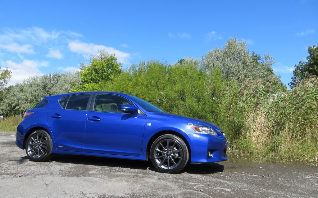 The 2014 Lexus CT 200h.