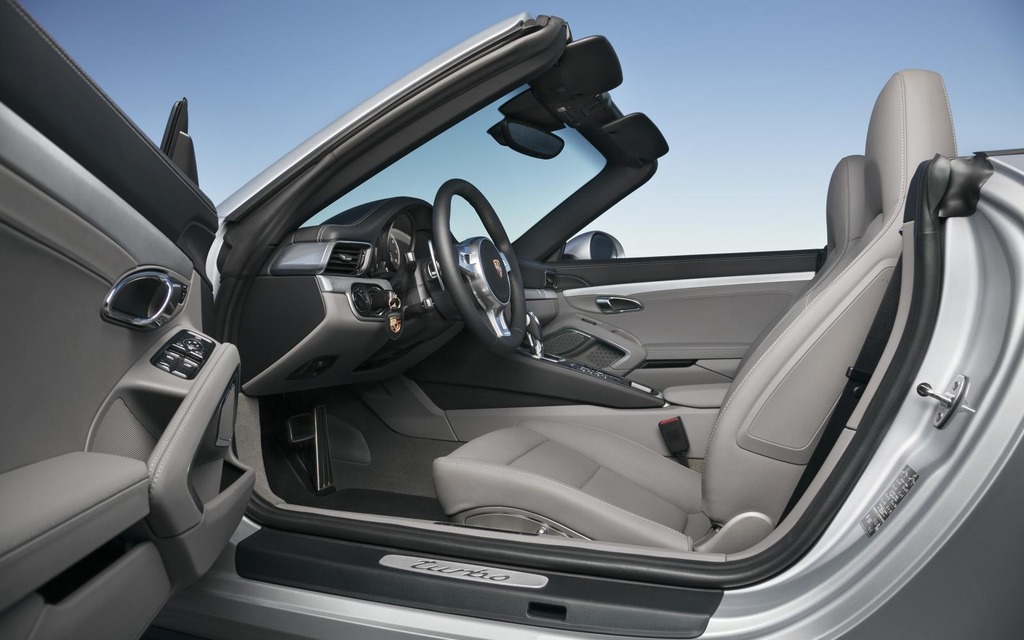 Porsche 911 Turbo et Turbo S cabriolets 2014