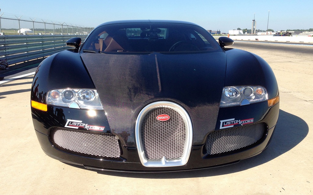  The Bugatti Veyron CR at Circuit ICAR.