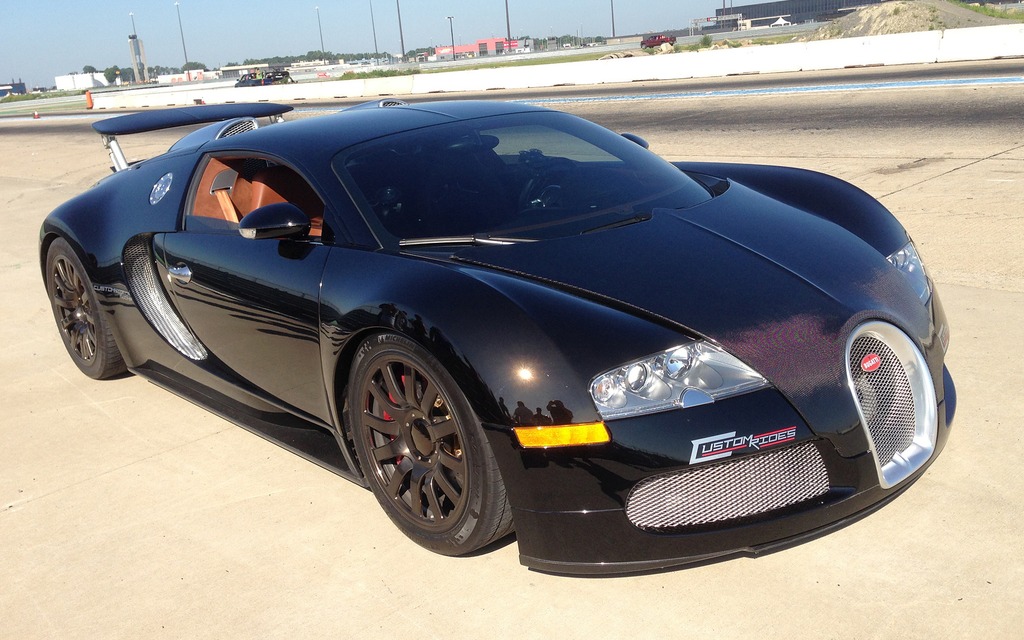 The Bugatti Veyron CR at Circuit ICAR.