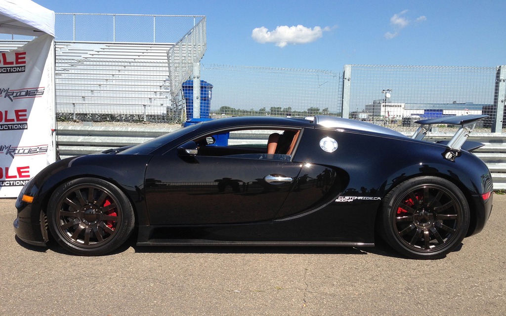 The Bugatti Veyron CR at Circuit ICAR during the first testing session.