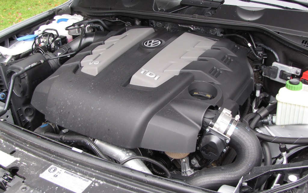 The massive Touareg’s V6 TDI engine.
