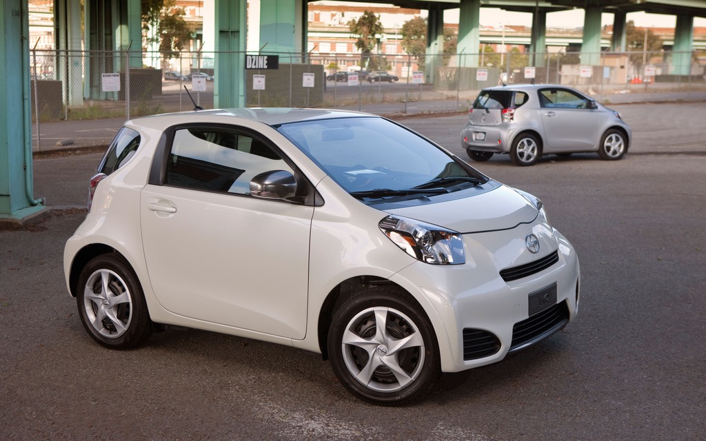 2013 Scion iQ