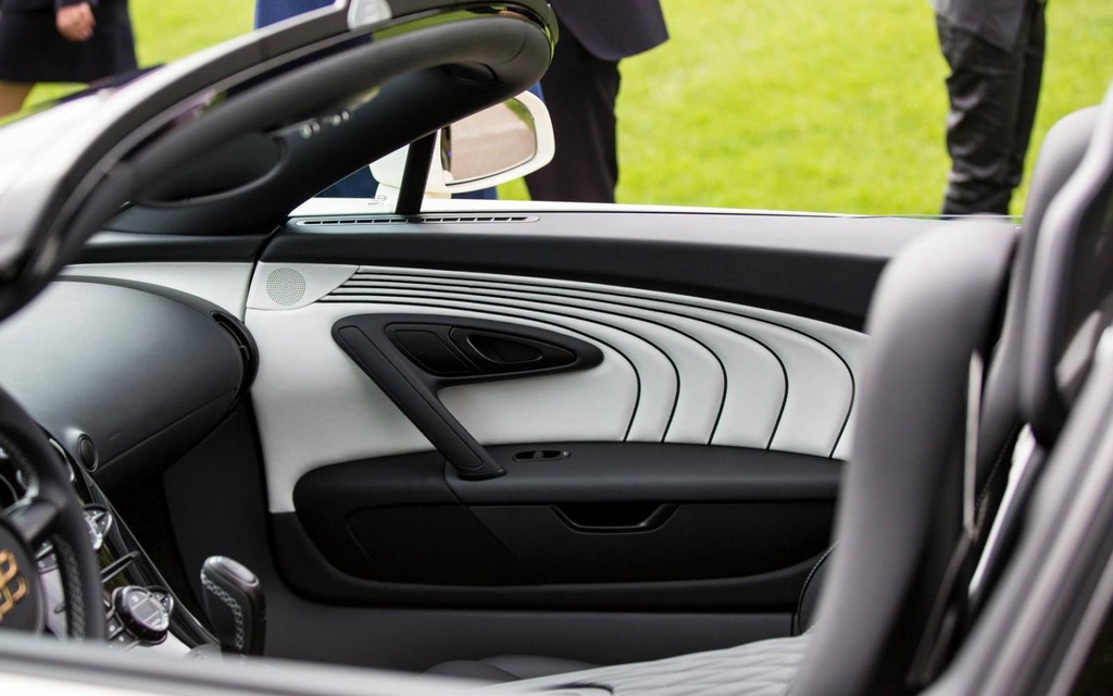 Bugatti Veyron Grand Sport Vitesse Lang Lang Special Edition