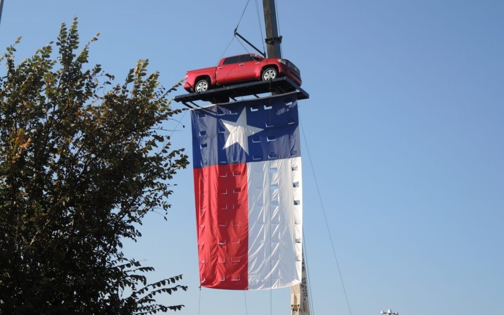 Le message est clair: le Toyota Tundra est assemblé au Texas.