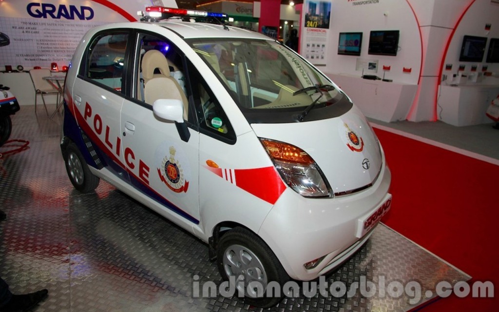 Tata Nano pour les policières de New Delhi